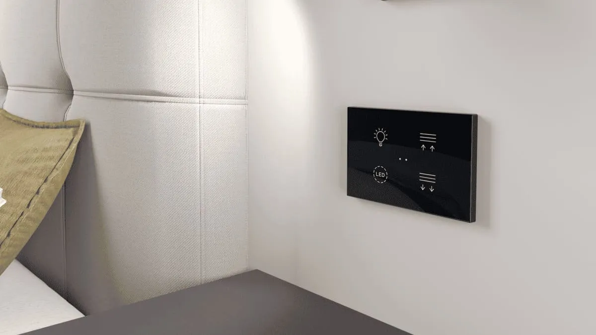 Стеклянные KNX-выключатели Zennio Flat с RGB-подсветкой иконок